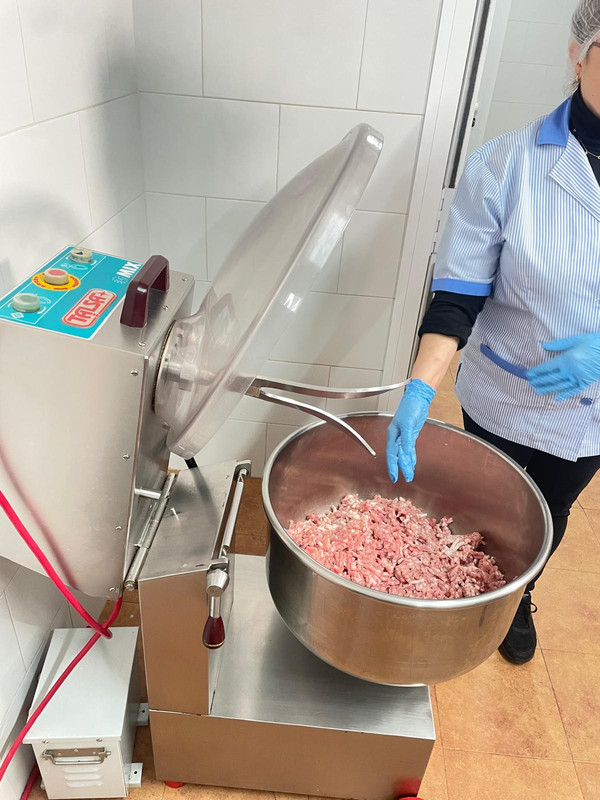 Carnicería Mercedes Cuadros Vivo 4