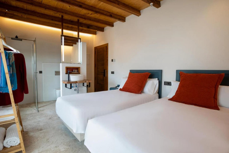 Hotel Poeta Jorge Manrique 7