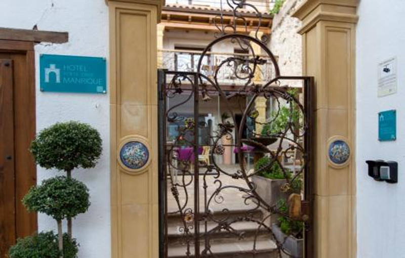 Hotel Poeta Jorge Manrique 1