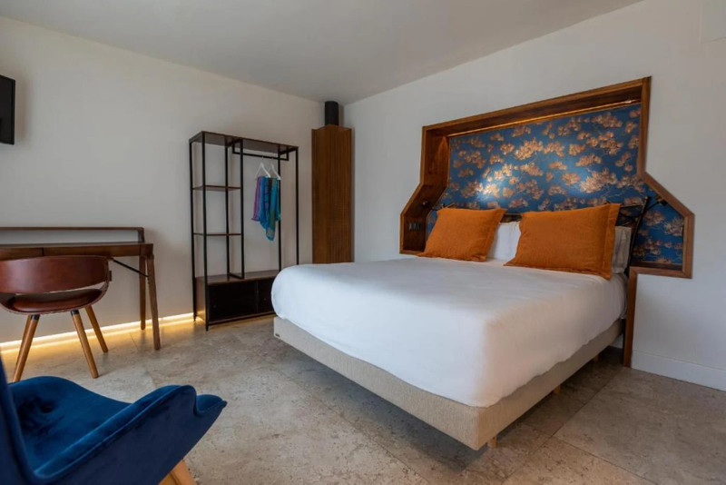 Hotel Poeta Jorge Manrique 8